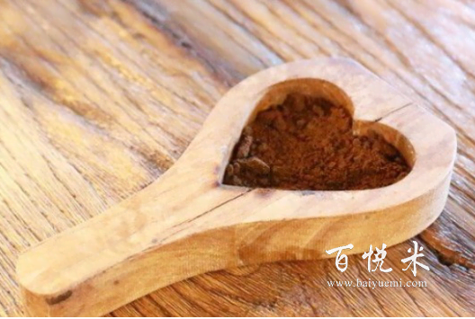 吃西餐時(shí)，餐桌上“巧克力粉”是用來(lái)干嘛的？直接吃掉就會(huì)鬧笑話